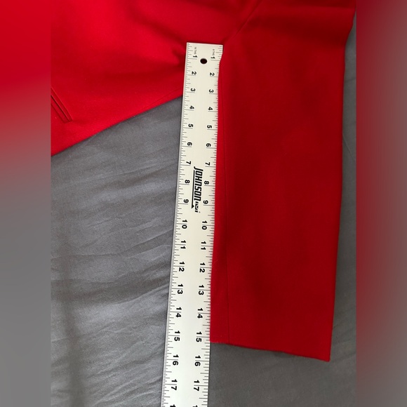 VINTAGE Savannah Red, 100% Pure Wool Blazer, Gold 
Button Closure Size 10P - Picture 11 of 14